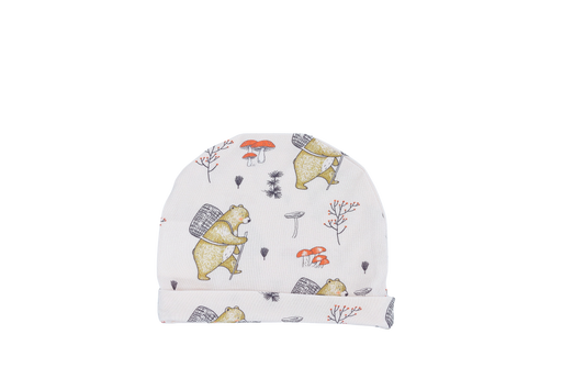 Bonnet- Ours dans la forêt